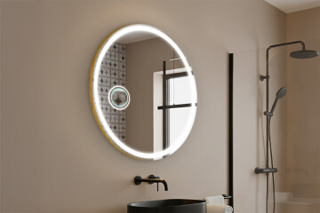 Ogledala v dekorativnem okvirju