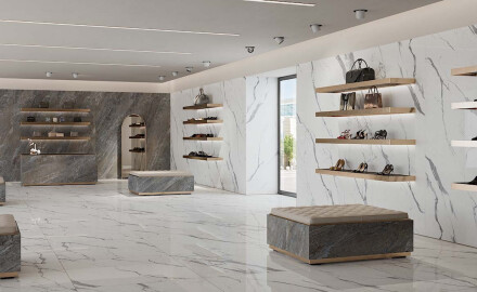 Velikoformatna glazirana keramična ploščica 120 x 270 cm, sijajna, s sivimi žilami, rektificirana A4H451 Statuario Superiore