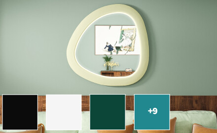 LED ogledalo z nepravilno obliko in lakiranim MDF okvirom L308